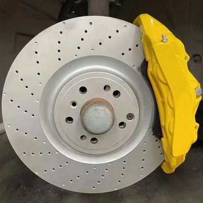 6 Pistonlu Sarı Fren Kaliperleri Mercedes Yüksek Karbonlu Rotorlu