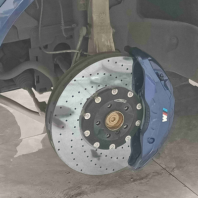 Alüminyum BMW X5 Fren Kaliperi Büyük Boy 10 Pistonlu Kaliperler 420mm Karbon Seramik Diskler
